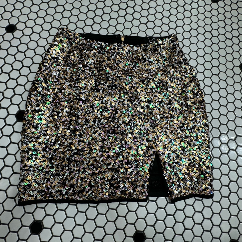 Lulus sequined lined mini skirt size XS